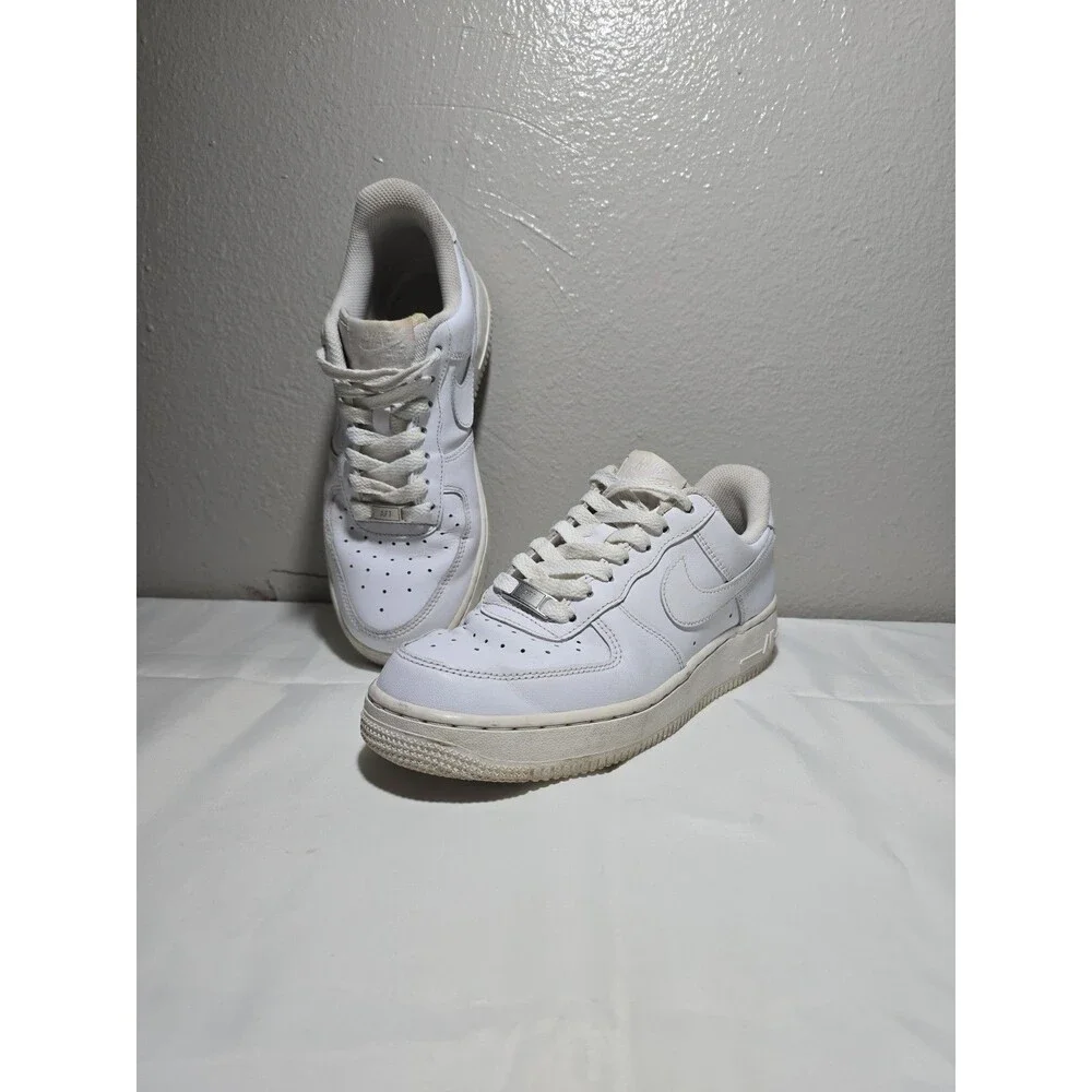Nike Air Force 1 '07 Low Triple White Women's Size 8.5 (DD8959-100) [3S]
